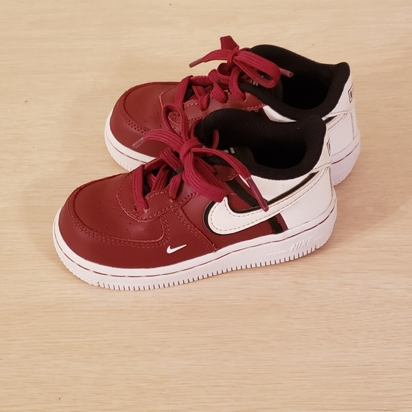 Nike Athletic Shoes size 7 - Picture 2 of 5